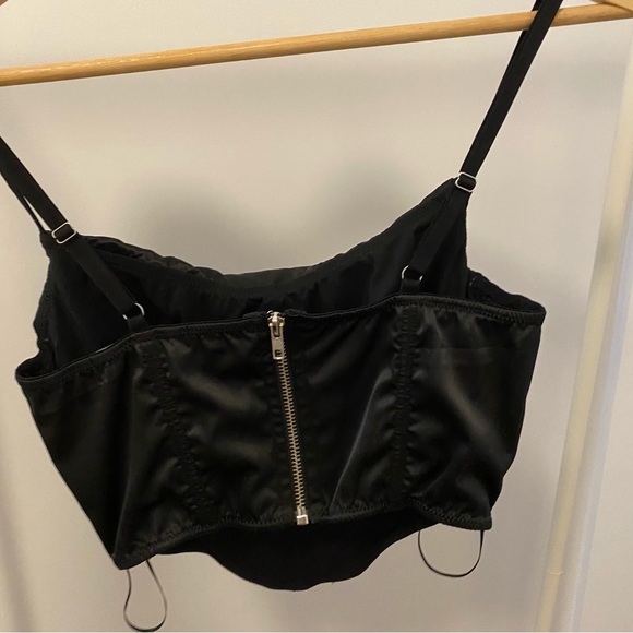 Urban Outfitters 'Lexi' Satin Cowl Corset Top in Black - Picture 5 of 6